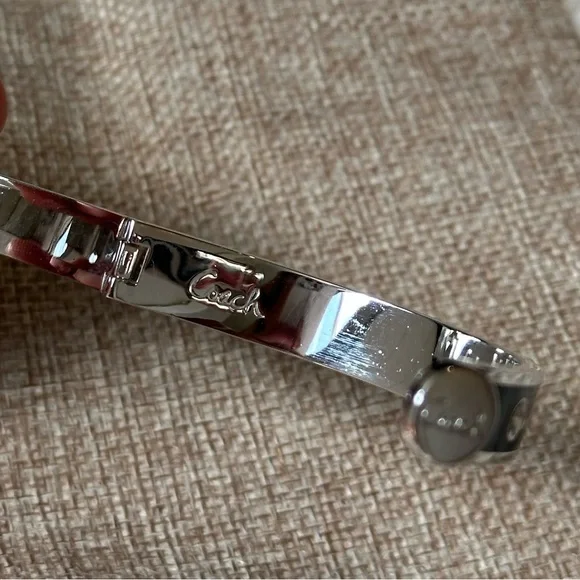 Coach hinged bracelet - Picture 3 of 5